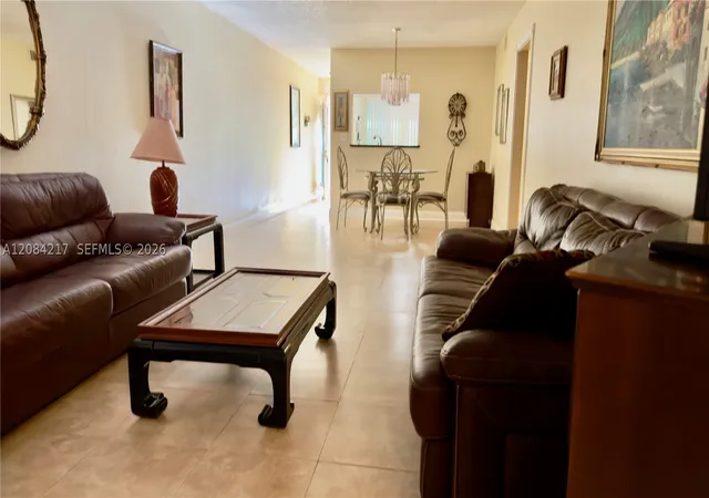 Listing Photo 5 - Condo for sale in building located at 2402 Antigua Cir, Coconut Creek, FL 33066 - Unit #G1