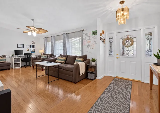 Photo 3 of Single family home for sale at 1539 Nw 110th Terrace, Coral Springs, FL 33071 | MLS# A12084164 | Listing updated on 2026-09-20