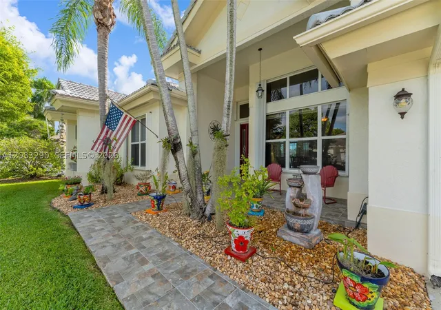Photo 2 of Single family home for sale at 2825 Fairways Dr, Homestead, FL 33035 | MLS# A12083290 | Listing updated on 2026-09-05