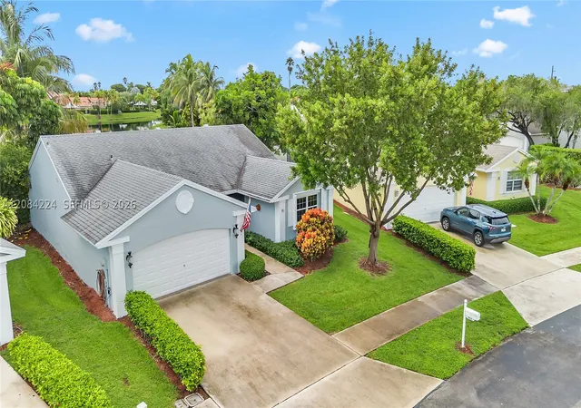 Photo 3 of Single family home for sale at 685 SE 25th Lane, Homestead, FL 33033 | MLS# A12084224 | Listing updated on 2026-09-17