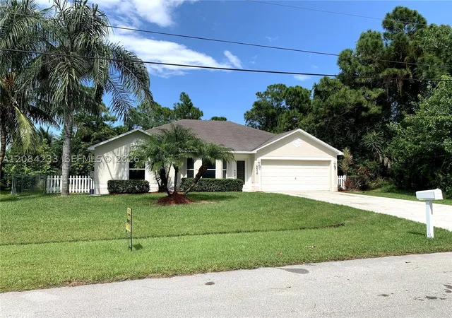 Photo 2 of Single family home for sale at 5570 Nw Cruzan Ave, Port St Lucie, FL 34986 | MLS# A12084233 | Listing updated on 2026-09-06