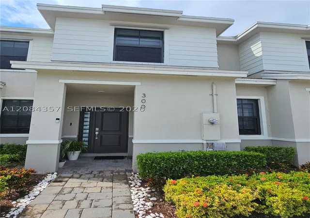 Photo 2 of Townhouse for sale at 300 Ne 12th Street, Florida City, FL 33034 | MLS# A12084357 | Listing updated on 2026-09-10