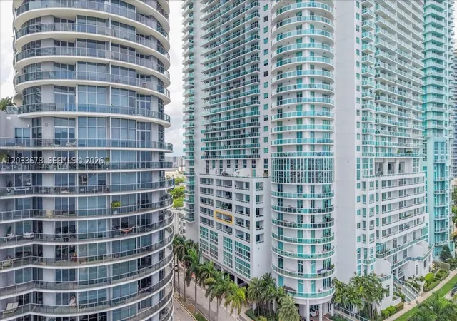 Photo 2 of Condo for sale at 1800 N Bayshore Dr #612, Miami, FL 33132 | MLS# A12083678 | Listing updated on 2026-09-11