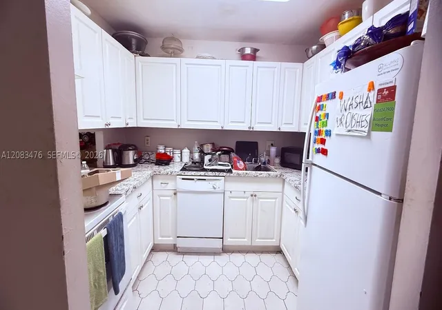 Photo 4 of Condo for sale at 2029 NW 46th Avenue #E402, Lauderhill, FL 33313 | MLS# A12083476 | Listing updated on 2026-09-17
