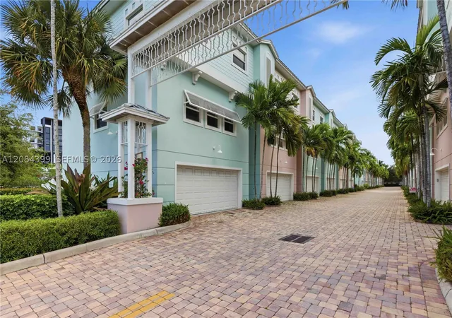 Photo 2 of Townhouse for sale at 479 Ne 1st Street, Pompano Beach, FL 33060 | MLS# A12084399 | Listing updated on 2026-09-15