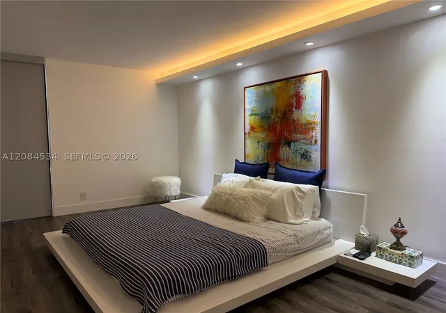 Photo 1 of Condo for sale at 20301 W Country Clb Dr #1530, Aventura, FL 33180 | MLS# A12084534 | Listing updated on 2026-09-07