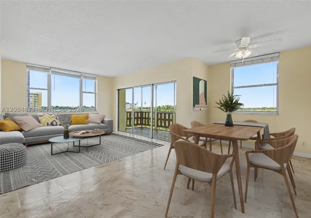 Listing Photo 1 - Condo for sale in building located at 4330 Hillcrest Dr, Hollywood, FL 33021 - Unit #520