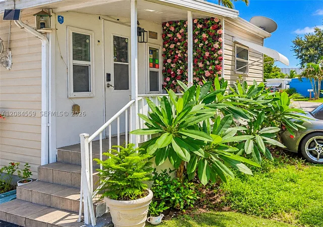 Photo 3 of Manufactured home for sale at 4832 Sw 47 Lane, Davie, FL 33314 | MLS# A12084559 | Listing updated on 2026-10-06