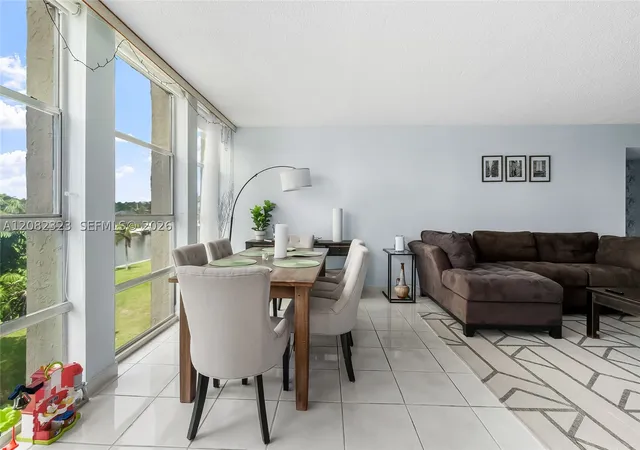Listing Photo 4 - Condo for sale in building located at 601 Three Islands Blvd, Hallandale Beach, FL 33009 - Unit #304