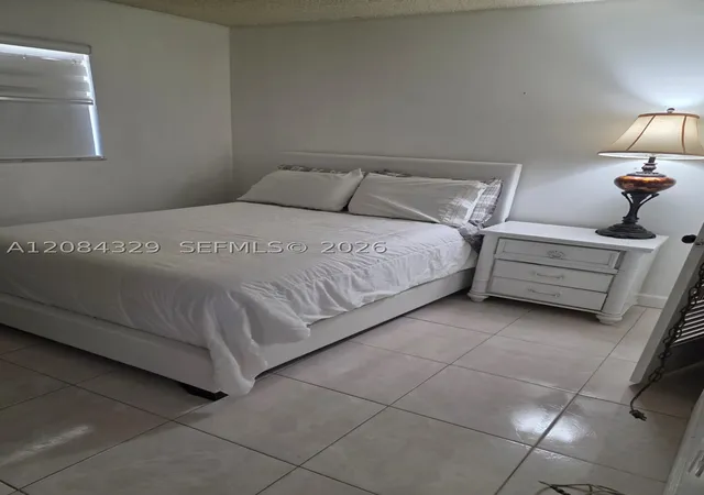 Listing Photo 4 - Condo for sale in building located at 3051 E Sunrise Lakes Dr, Sunrise, FL 33322 - Unit #211