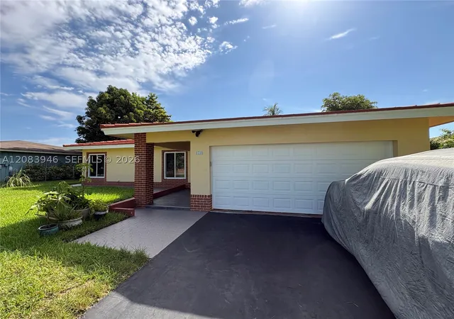 Photo 2 of Single family home for sale at 8250 Nw 66th Terrace, Tamarac, FL 33321 | MLS# A12083946 | Listing updated on 2026-09-13