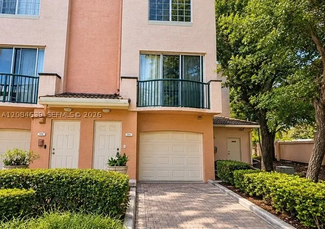Photo 2 of Condo for sale at 2027 Se 10th Avenue #731, Fort Lauderdale, FL 33316 | MLS# A12084639 | Listing updated on 2026-09-07