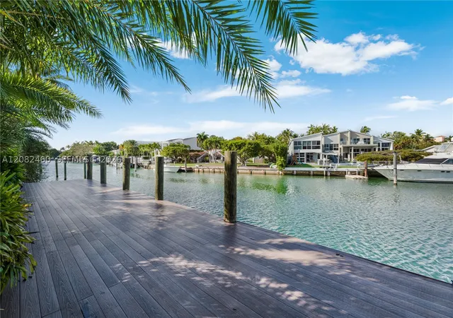 Photo 3 of Mansion for sale at 131 Cape Florida Dr, Key Biscayne, FL 33149 | MLS# A12082460 | Listing updated on 2026-09-14