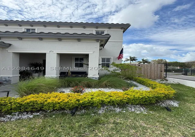 Photo 2 of Single family home for sale at 2618 Se 9th Street, Homestead, FL 33035 | MLS# A12084649 | Listing updated on 2026-09-07