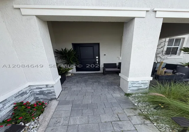Photo 3 of Single family home for sale at 2618 Se 9th Street, Homestead, FL 33035 | MLS# A12084649 | Listing updated on 2026-09-07