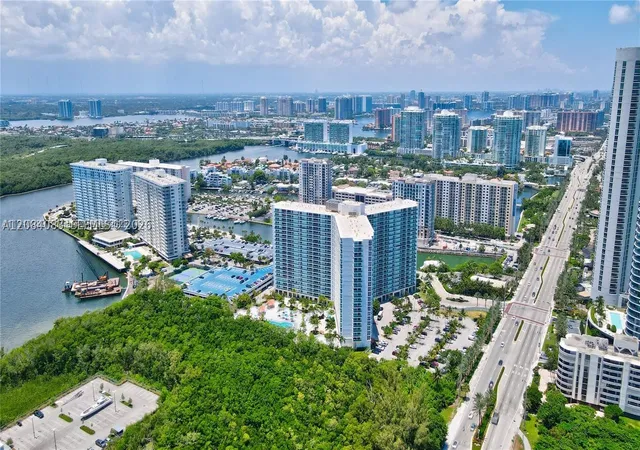 Photo 3 of Condo for sale at 100 Bayview Dr #1405, Sunny Isles Beach, FL 33160 | MLS# A12084083 | Listing updated on 2026-09-07
