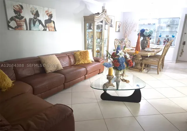 Photo 3 of Condo for sale at 4400 Hillcrest Dr #300-B, Hollywood, FL 33021 | MLS# A12084388 | Listing updated on 2026-09-07