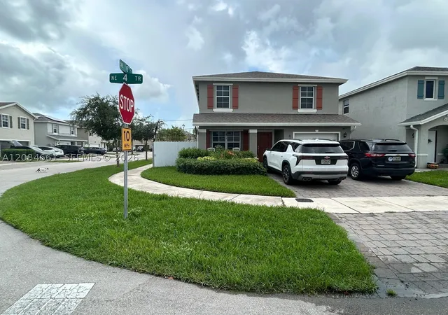 Photo 3 of Single family home for sale at 631 Ne 4th Terrace, Florida City, FL 33034 | MLS# A12084661 | Listing updated on 2026-09-23