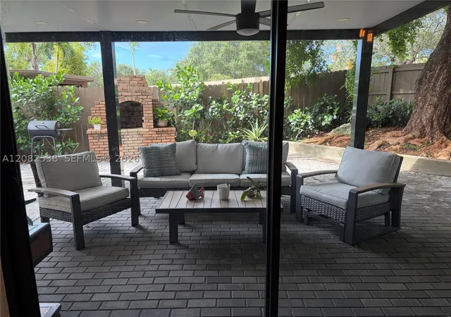 Photo 3 of Townhouse for sale at 9216 SW 136th Street Cir, Miami, FL 33176 | MLS# A12082538 | Listing updated on 2026-09-11