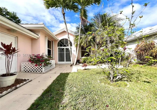 Photo 3 of Single family home for sale at 7625 Se Bay Cedar Cir, Hobe Sound, FL 33455 | MLS# A12084823 | Listing updated on 2026-09-09