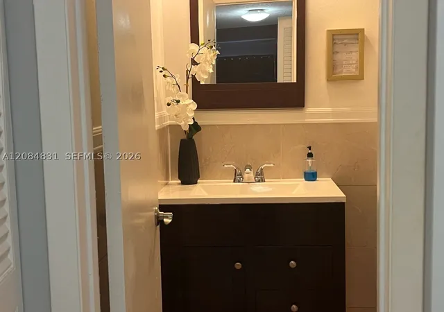 Photo 28 of Townhouse for sale at 3779 Raleigh St, Hollywood, FL 33021 | MLS# A12084831 | Listing updated on 2026-10-06