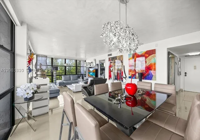 Listing Photo 4 - Condo for sale in building located at 800 Parkview Dr, Hallandale Beach, FL 33009 - Unit #709