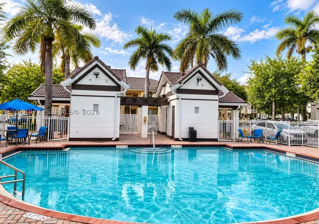 Listing Photo 5 - Condo for sale in building located at 8906 W Flagler St, Miami, FL 33174 - Unit #222