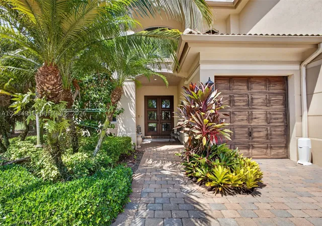 Photo 3 of Sale Pending at 739 Cote Azur Dr, Palm Beach Gardens, FL 33410 | MLS# A12084916 | Listing updated on 2026-09-08