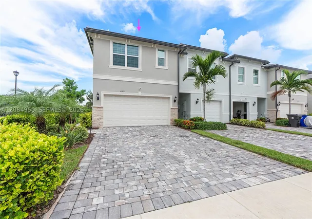 Townhouse for sale at 2905 Olivia Ave, Lauderdale Lakes, FL 33311 | MLS# A12084950