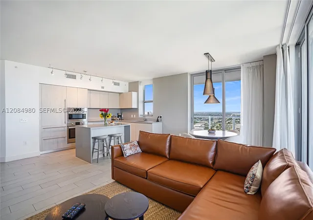 Photo 4 of Condo for sale at 4010 S Ocean Dr #R3302, Hollywood, FL 33019 | MLS# A12084980 | Listing updated on 2026-09-08