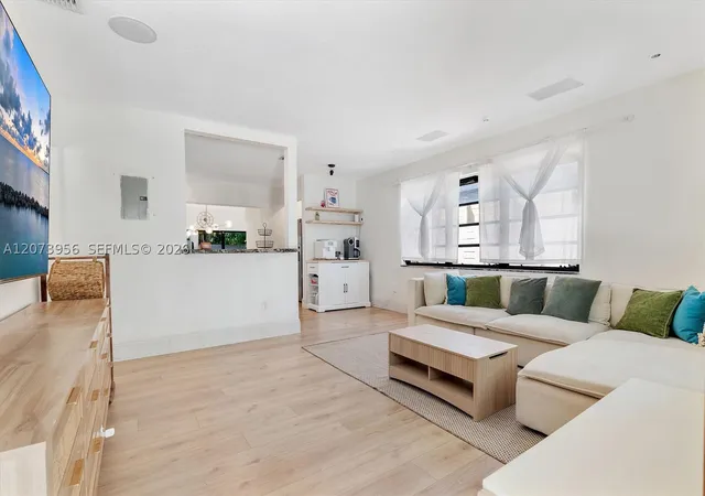 Photo 3 of Single family home for sale at 1000 Nw 10th Court, Miami, FL 33136 | MLS# A12073956 | Listing updated on 2026-09-26