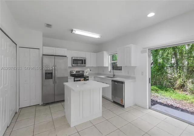 Photo 2 of Townhouse for sale at 2992 Se 15th Avenue, Homestead, FL 33035 | MLS# A12078231 | Listing updated on 2026-09-08