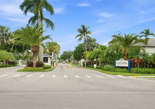 Photo 3 of Condo for sale at 1031 Adams Ave #1031C, Homestead, FL 33034 | MLS# A12085023 | Listing updated on 2026-09-10