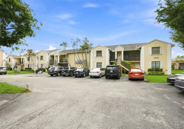 Listing Photo 4 - Condo for sale in building located at 1031 Adams Ave, Homestead, FL 33034 - Unit #1031C