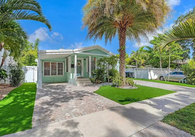 Single family home for sale at 1621 NE 3rd Court, Fort Lauderdale, FL 33301 | MLS# A12085028