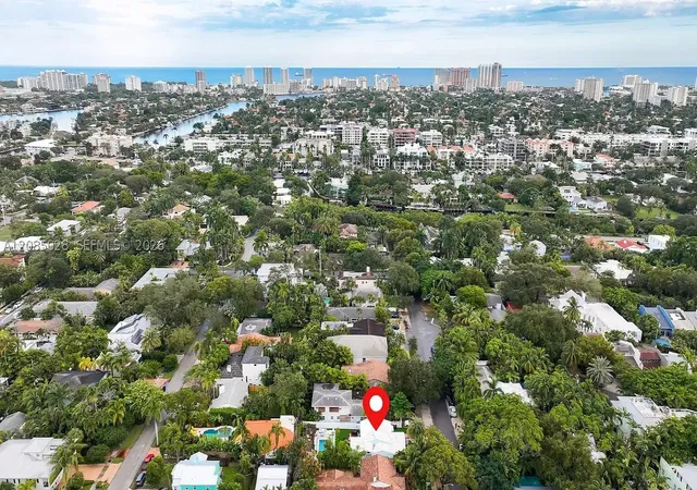 Photo 3 of Single family home for sale at 1621 NE 3rd Court, Fort Lauderdale, FL 33301 | MLS# A12085028 | Listing updated on 2026-09-13