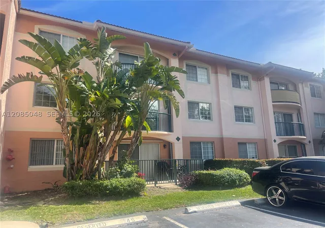 Photo 2 of Condo for sale at 2009 Se 10th Avenue #303, Fort Lauderdale, FL 33316 | MLS# A12085048 | Listing updated on 2026-09-08