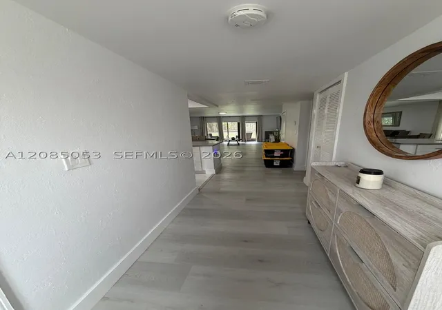 Photo 2 of Condo for sale at 331 Lakeview Dr #101, Weston, FL 33326 | MLS# A12085053 | Listing updated on 2026-09-14