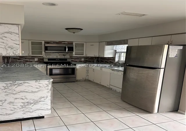 Photo 3 of Single family home for sale at 362 Park Ln Dr, North Fort Myers, FL 33917 | MLS# A12085165 | Listing updated on 2026-09-08