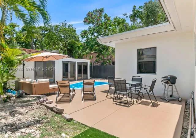 Listing Photo 5 - Condo for sale in building located at 509 SE 19th St, Fort Lauderdale, FL 33316