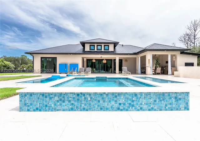 Photo 1 of Single family home for sale at 300 Montura Ave, Clewiston, FL 33440 | MLS# A12070604 | Listing updated on 2026-09-08