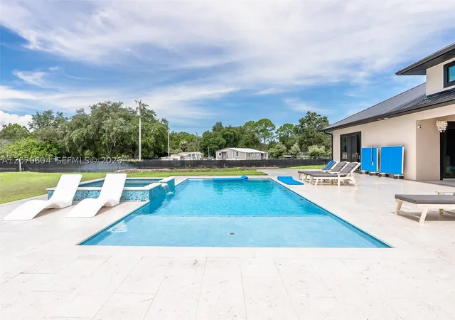 Photo 4 of Single family home for sale at 300 Montura Ave, Clewiston, FL 33440 | MLS# A12070604 | Listing updated on 2026-09-08