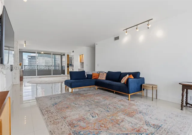 Listing Photo 1 - Condo for sale in The Palace at Brickell located at 1541 Brickell Ave, Miami, FL 33129 - Unit #B3403