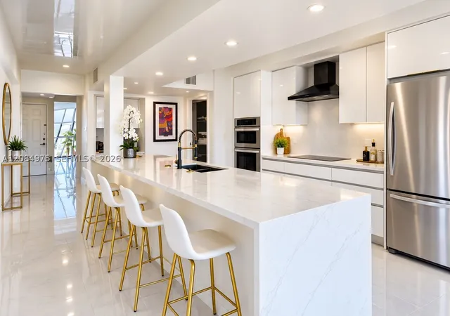 Photo 3 of Condo for sale at 600 Parkview Dr #1018, Hallandale Beach, FL 33009 | MLS# A12084975 | Listing updated on 2026-09-09