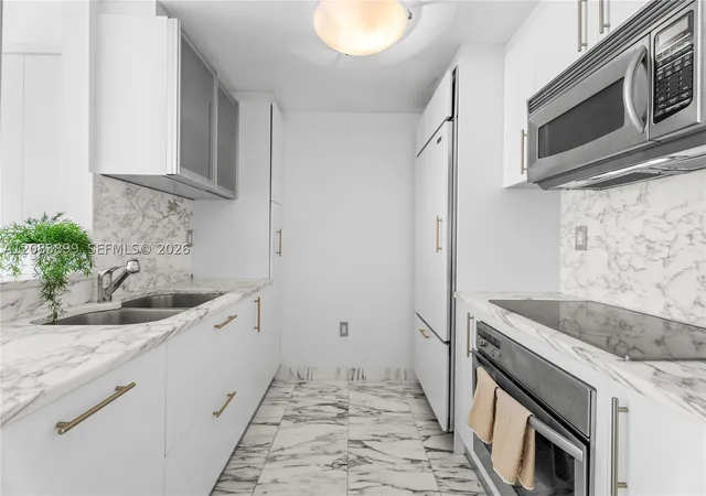 Photo 4 of Condo for sale at 450 Alton Rd #3008, Miami Beach, FL 33139 | MLS# A12083899 | Listing updated on 2026-09-14