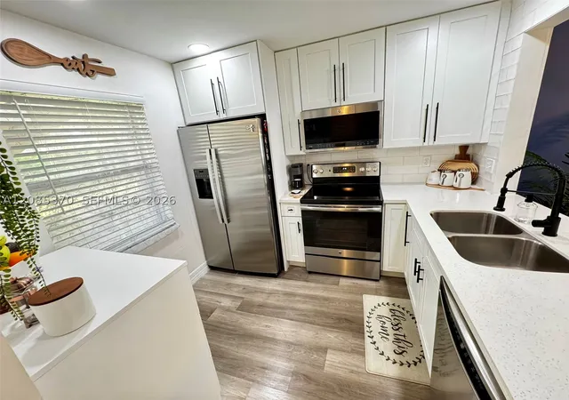 Listing Photo 5 - Condo for sale in building located at 231 Nw 76Th Ave, Margate, FL 33063 - Unit #102