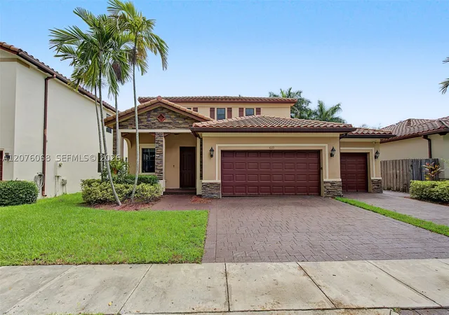 Photo 2 of Single family home for sale at 633 Se 35th Terrace, Homestead, FL 33033 | MLS# A12076068 | Listing updated on 2026-09-09