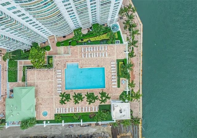 Photo 2 of Condo for sale at 31 Se 5th Street #2808, Miami, FL 33131 | MLS# A12085436 | Listing updated on 2026-09-09