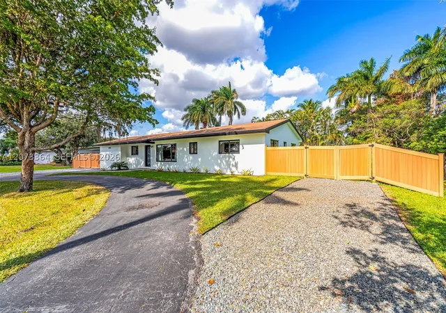 Photo 1 of Single family home for sale at 535 N Biscayne River Dr, Miami, FL 33169 | MLS# A12073364 | Listing updated on 2026-09-09