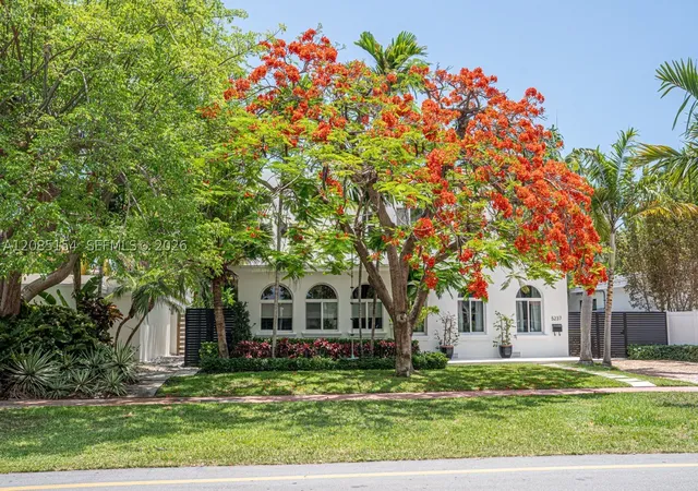 Photo 1 of Single family home for sale at 5237 La Gorce Dr, Miami Beach, FL 33140 | MLS# A12085154 | Listing updated on 2026-09-08